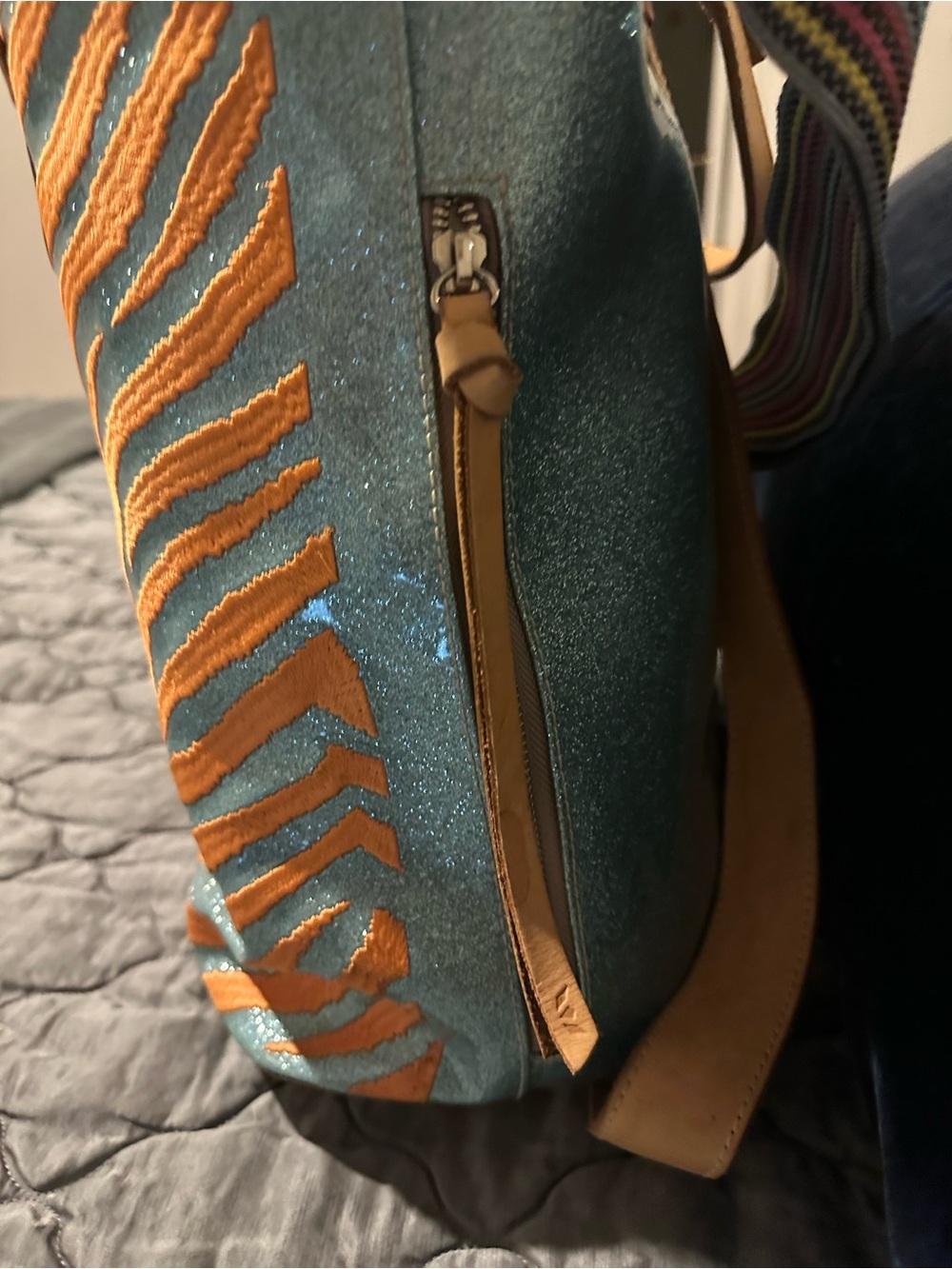 Zip up Consuela bag - Picture 2 of 4